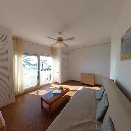 Liliane Apartment *